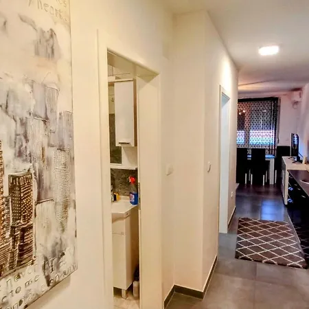 Andela Apartman *